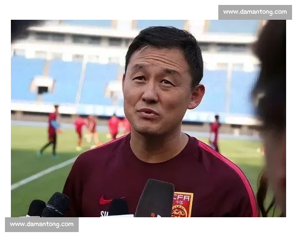 非郑智！48 岁孙继海锁定国足中方教练 英超传奇携四冠归来